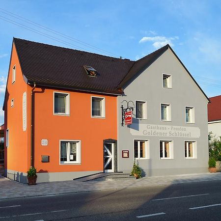 Goldener Schluessel Mit Gaestehaus Sina Нёрдлинген Экстерьер фото