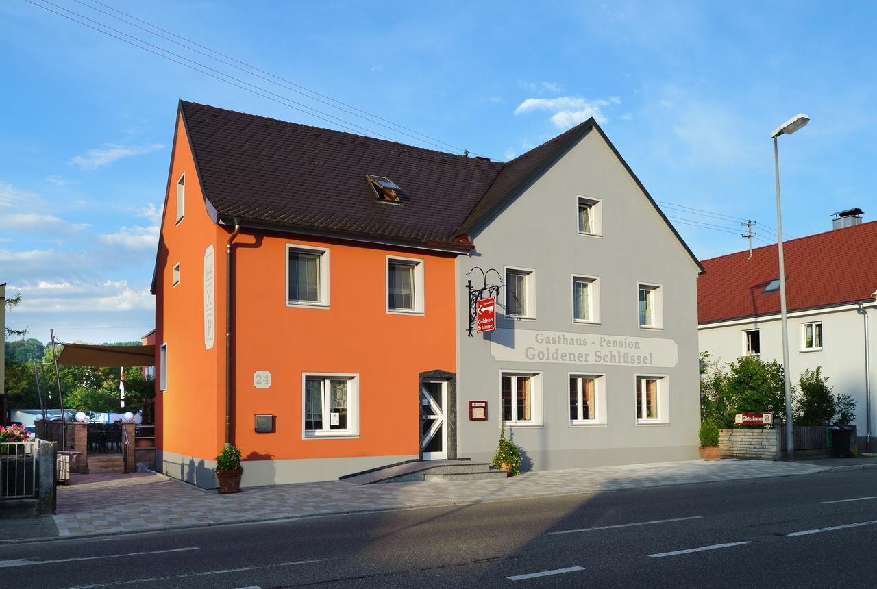 Goldener Schluessel Mit Gaestehaus Sina Нёрдлинген Экстерьер фото