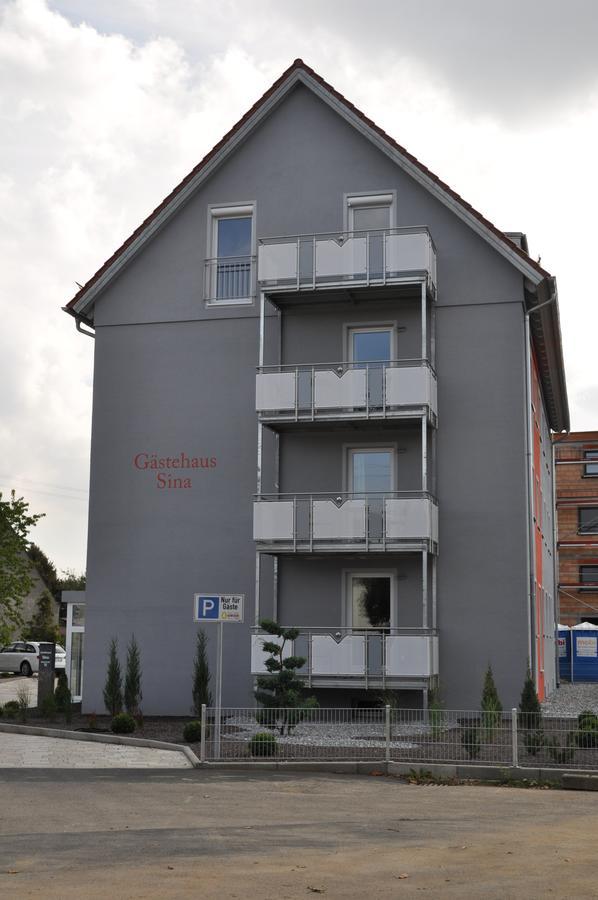 Goldener Schluessel Mit Gaestehaus Sina Нёрдлинген Экстерьер фото